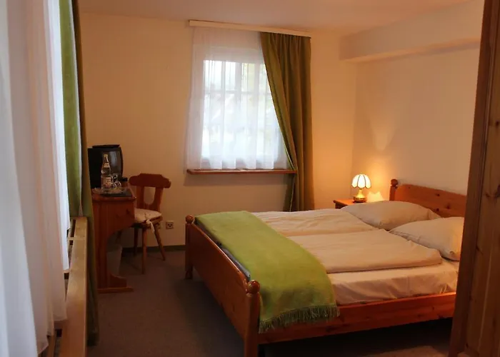 Gasthaus Zur Linde 2* 그로테르탈